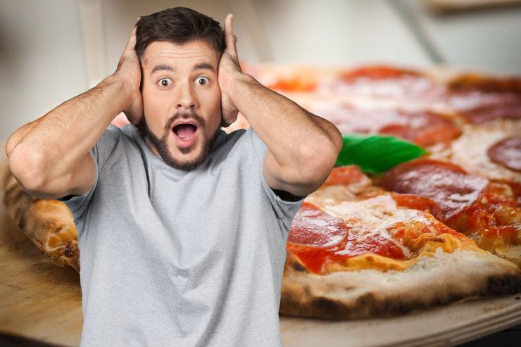 Uomo entusiasta e pizza - Fonte Pixabay