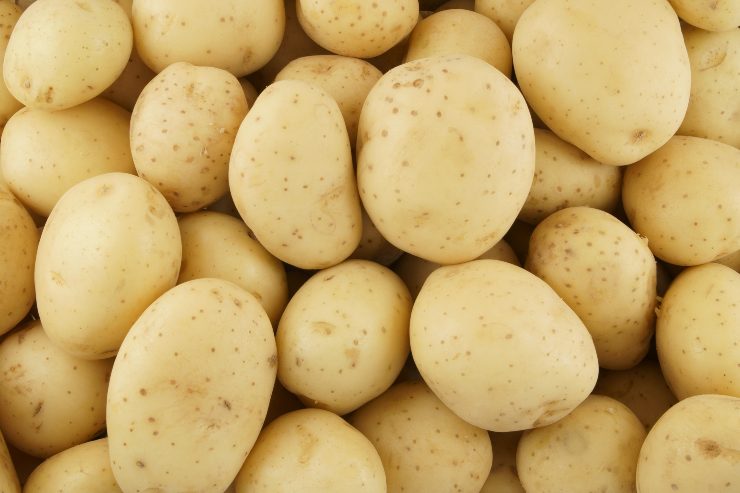 Patate con la buccia - Fonte AdobeStock