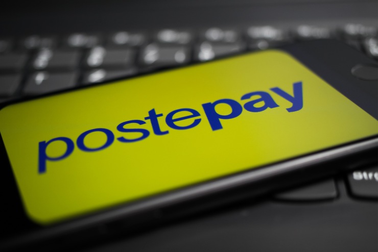 Postepay - Fonte AdobeStock