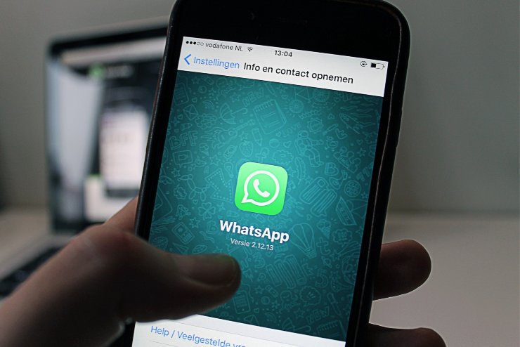 WhatsApp - Fonte AdobeStock