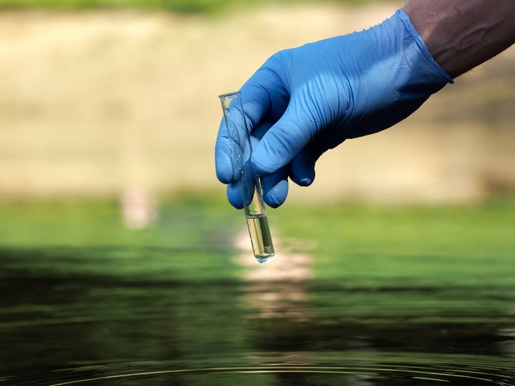 Acqua radioattiva, scatta l'emergenza