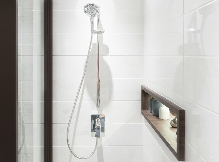Quanto consuma la doccia - Fonte AdobeStock