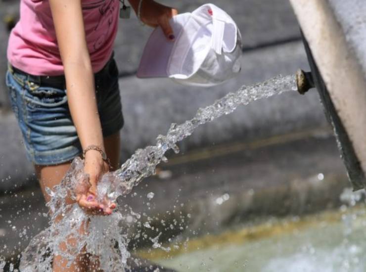 Le regole per difendersi dal caldo più torrido