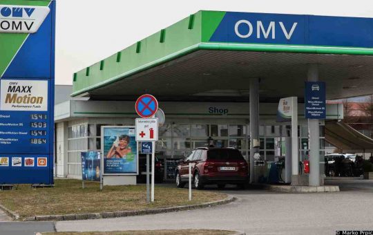 Slovenia, carburante a prezzi più bassi