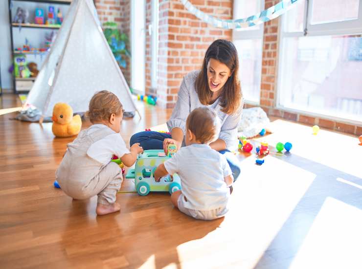 Attività e lavoro di una baby sitter