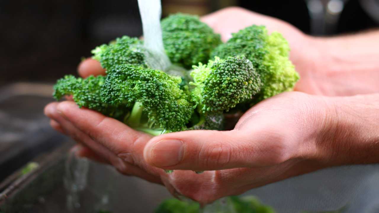 Lavare correttamente i broccoli