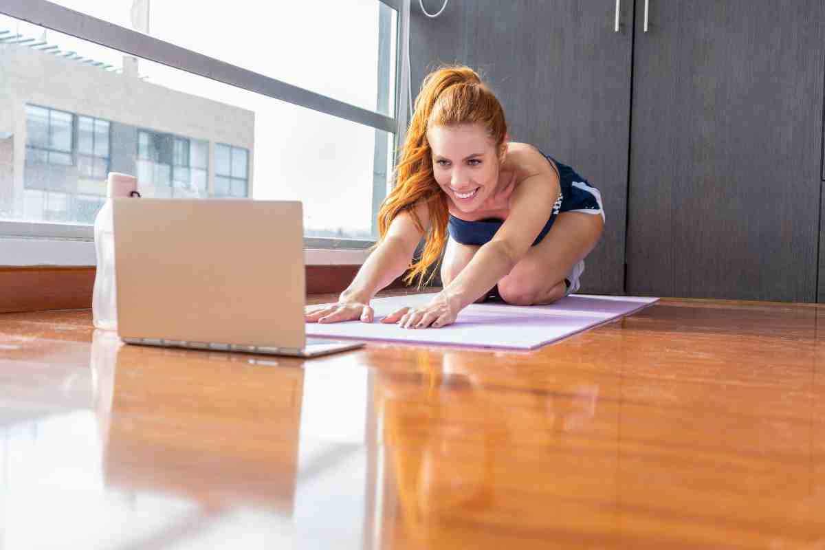 Yoga a casa tua in modo gratuito, fai così