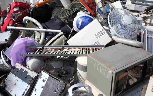 Categorie di rifiuti e smaltimento (depositphotos) - newsecologia.it