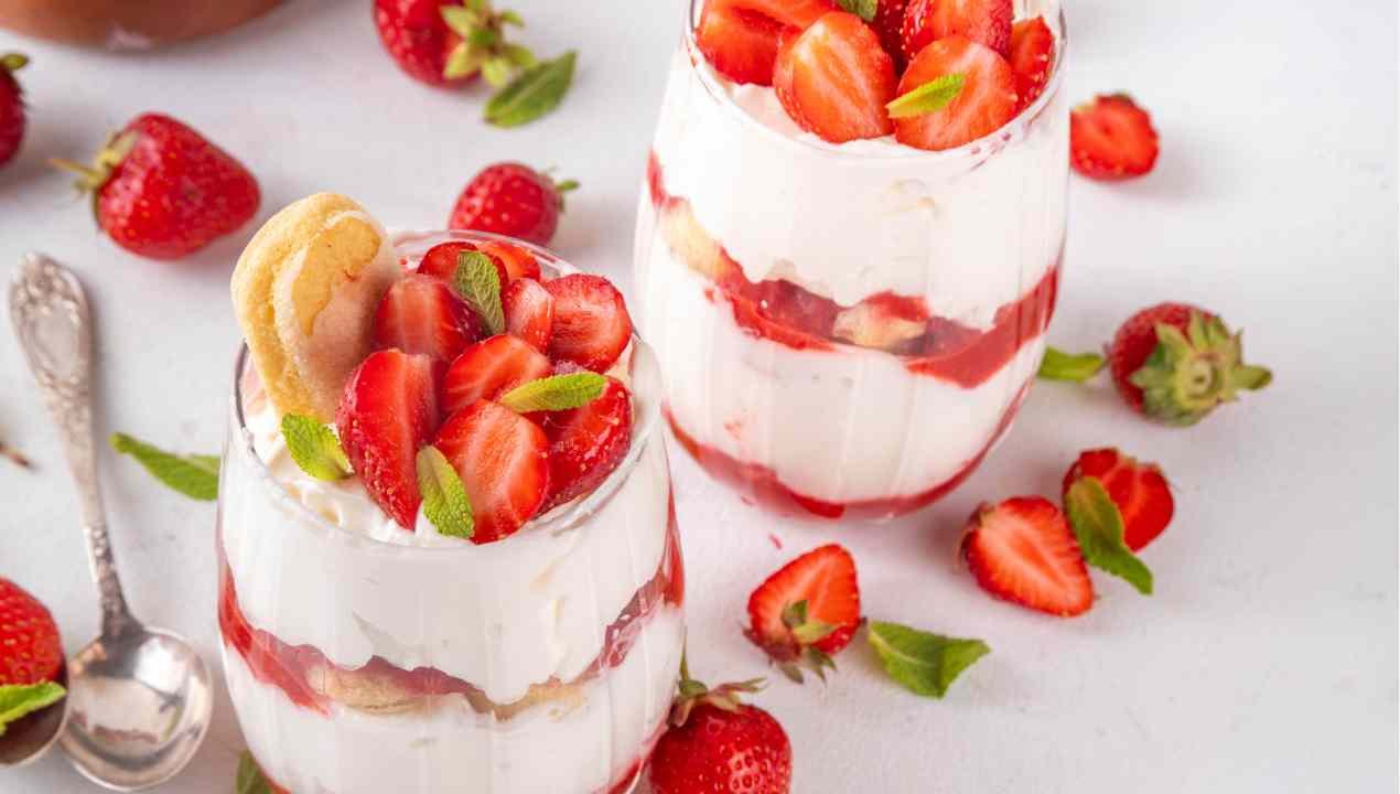 Dolci estivi con fragole