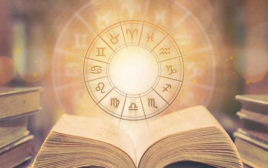 Oroscopo di novembre (canva) Newsecologia.it